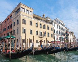Khách sạn H10 Palazzo Canova Venice