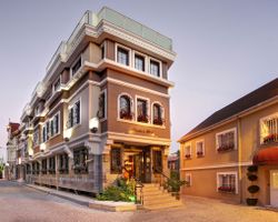 Khách sạn Almina Istanbul