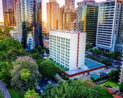 Khách sạn Royal On The Park Brisbane