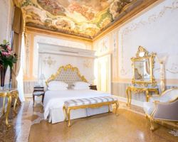 Khách sạn Ca Bonfadini Historic Experience Venice