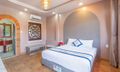 Deluxe Hướng Hồ Bơi 01 Giường Đôi