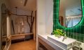 Me Signature Suite