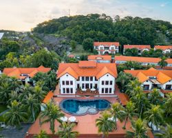 Tuần Châu Resort Hạ Long (Tên cũ: La Paz Tuần Châu)