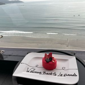 Khách sạn Le Sands Oceanfront Đà Nẵng