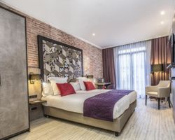 Khách sạn Leonardo Las Ramblas Barcelona