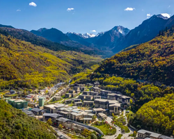 Hilton Jiuzhaigou Resort Cửu Trại Câu