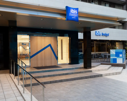 Khách sạn ibis Budget Osaka Umeda