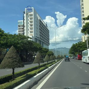 Khách sạn Quinter Central Nha Trang