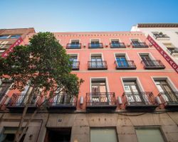 Khách sạn Petit Palace Tres Cruces Madrid