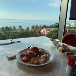 Khách sạn Radisson RED Đà Nẵng