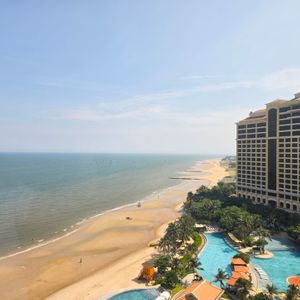Holiday Inn Resort Hồ Tràm Beach