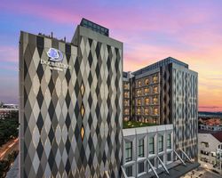 Khách sạn DoubleTree by Hilton Vientiane