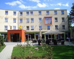 Khách sạn JUFA Salzburg