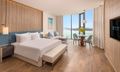 À La Carte Halong Bay - Executive hướng Vịnh 1 Giường Đôi (Executive Bay View King)