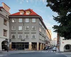 Khách sạn Perla Prague