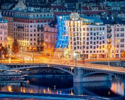 Khách sạn Dancing House Prague