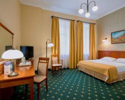 Khách sạn Hetman Warsaw