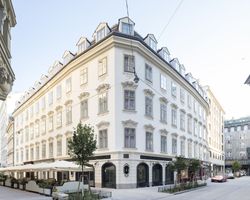 Khách sạn The Leo Grand Vienna