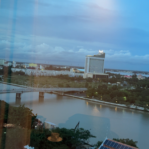Khách sạn Ninh Kiều Riverside