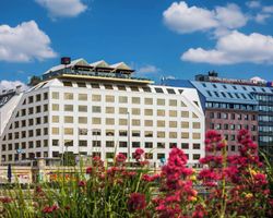 Khách sạn Radisson Red Vienna