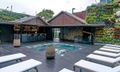 Jacuzzi & Rooftop Bar