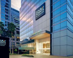 Khách sạn Four Points by Sheraton Bangkok Ploenchit