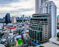 Khách sạn Valia Bangkok