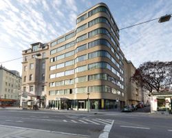 Khách sạn Eurostars Embassy Vienna