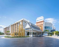 Khách sạn Wyndham Jomtien Pattaya