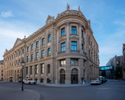 Khách sạn Rosewood Munich
