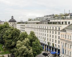 Khách sạn Bayerischer Hof Munich