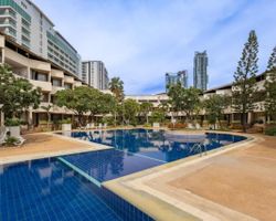 Khách sạn Tropicana Pattaya