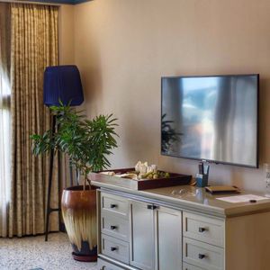 Khách sạn Silk Path Grand Huế