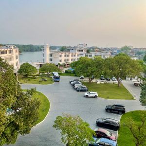 Khách sạn Hương Giang Huế