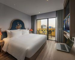 Khách sạn Solar Premium Hà Nội