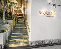 Khách sạn The Equus Waikiki Hawaii