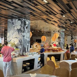 Khách sạn Quinter Central Nha Trang