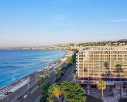 Khách sạn Le Meridien Nice