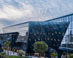 Khách sạn DoubleTree by Hilton Nice Centre Iconic
